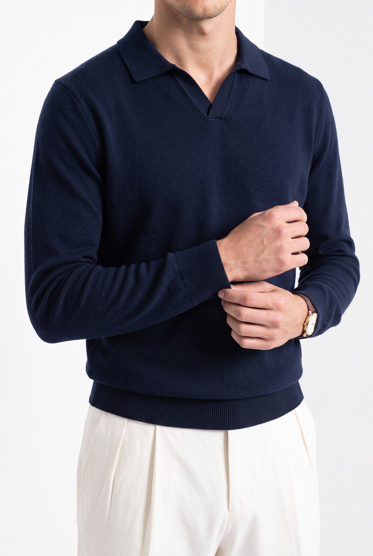 Men's cashmere long sleeve knitted polo in navy, close-up detail