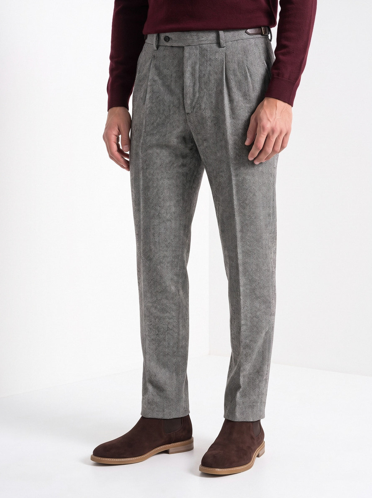 BLENIN men's herringbone wool trousers in grey, fit detail