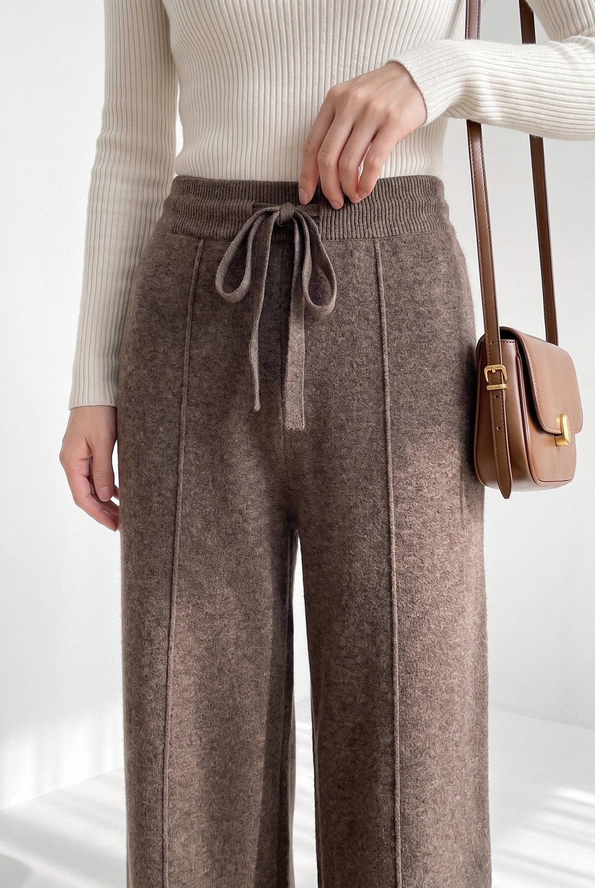 BLENIN knit wide leg trousers in mocha, close-up of the details