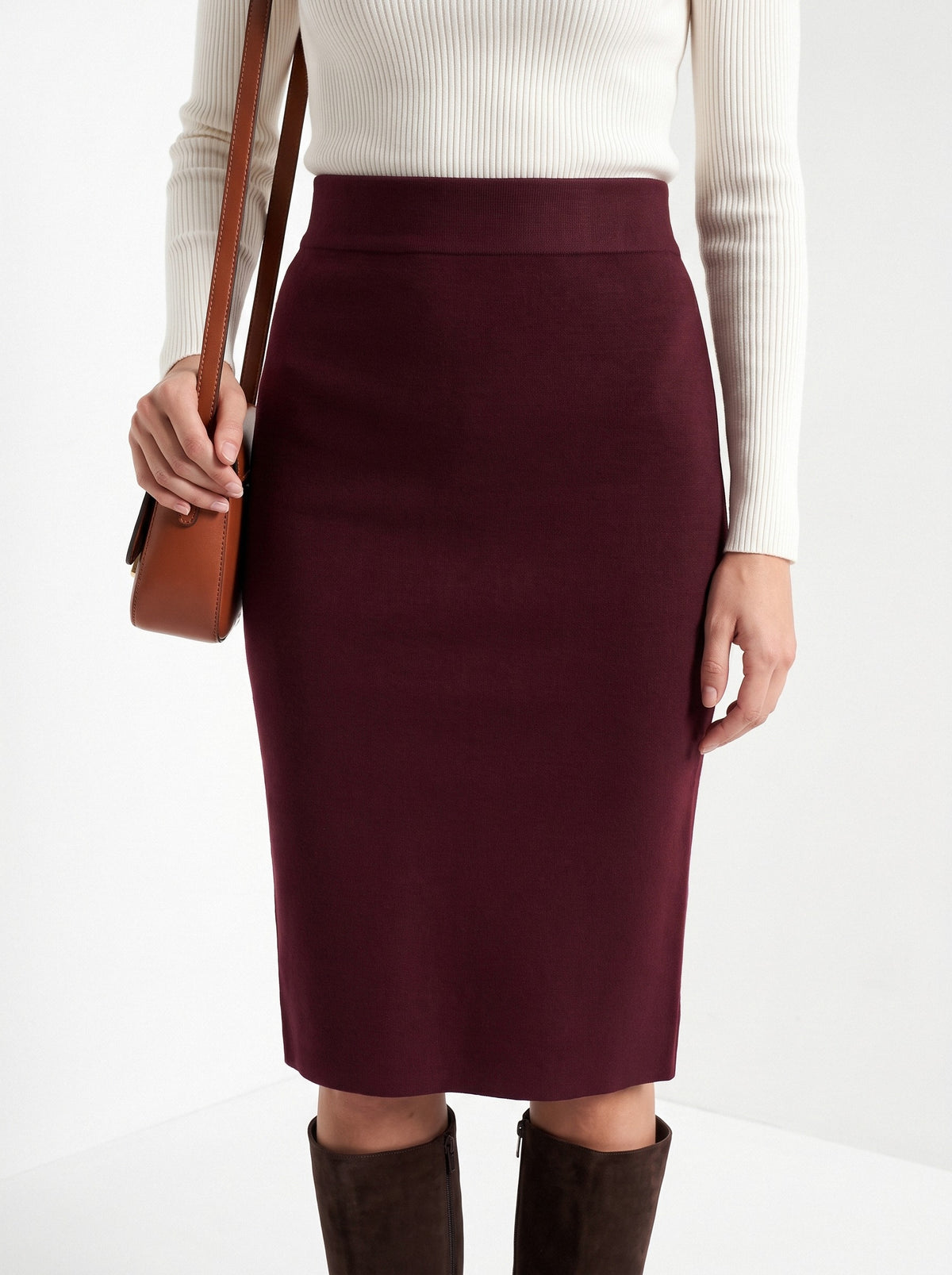 BLENIN women's knit pencil skirt in burgundy, close-up of the details