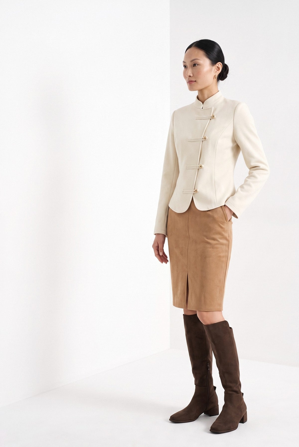 BLENIN women's suede-look pencil skirt in camel, three-quarter view