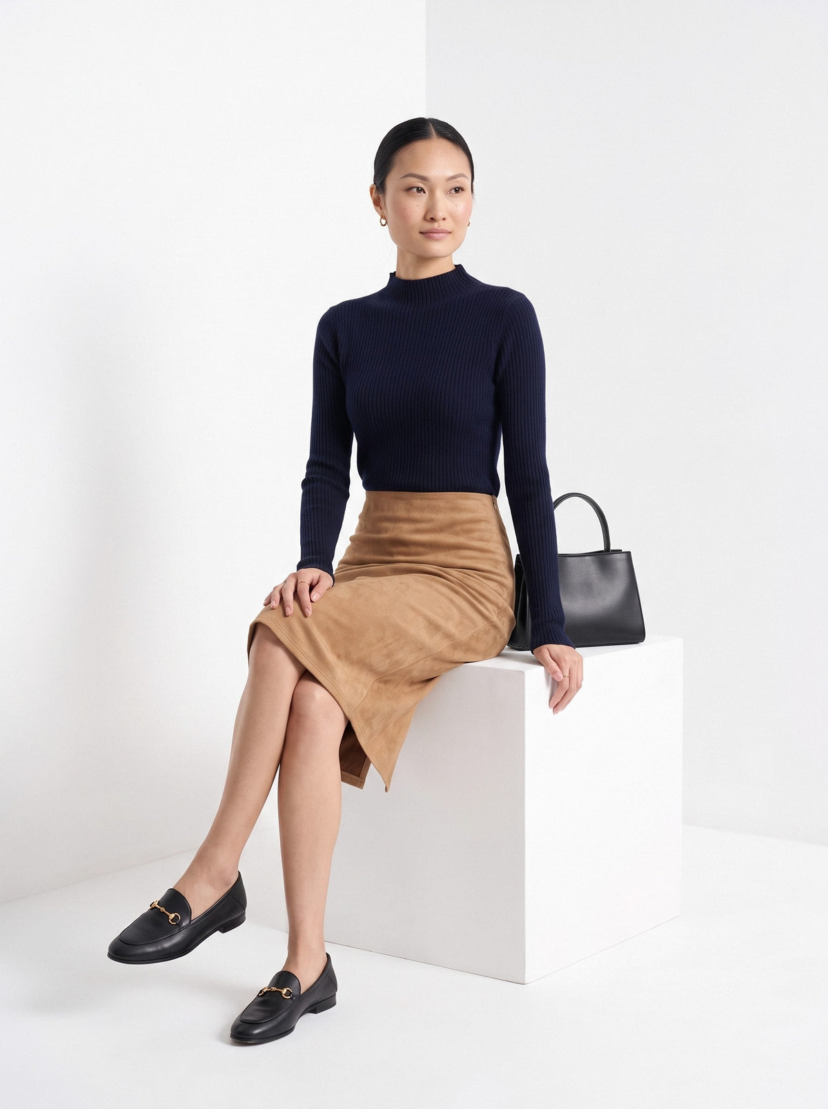 BLENIN women's suede-look pencil skirt in camel, seated, full outfit