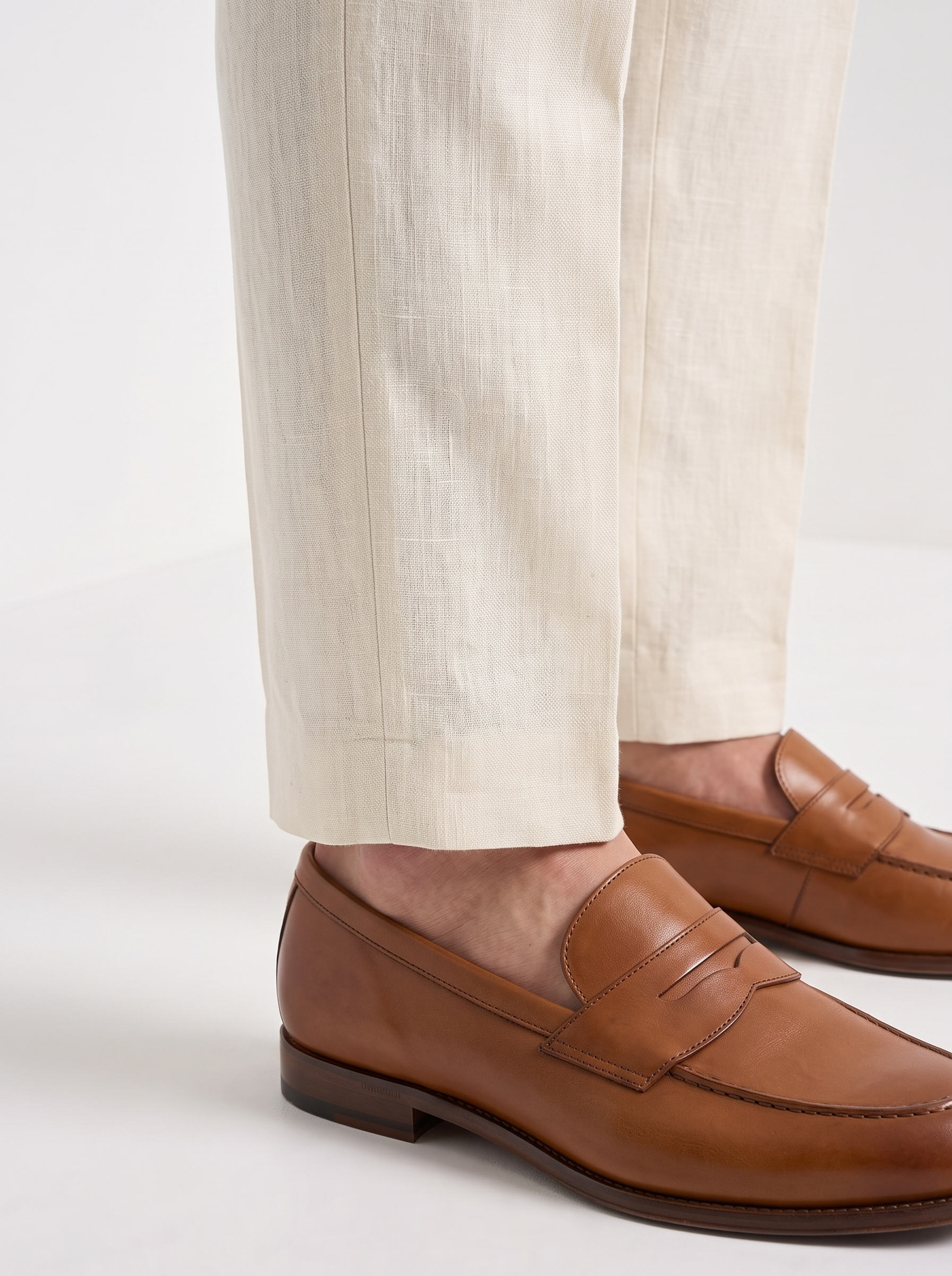 linen pants with dress shoes What Shoes Should You Wear With Linen Pants? These 5