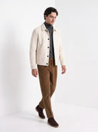 BLENIN men's suede-look trucker jacket in cream, full outfit, walking