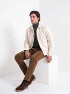 BLENIN men's suede-look trucker jacket in cream, seated, full outfit