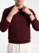 BLENIN men's 100% wool crew neck sweater in burgundy, close-up of the details
