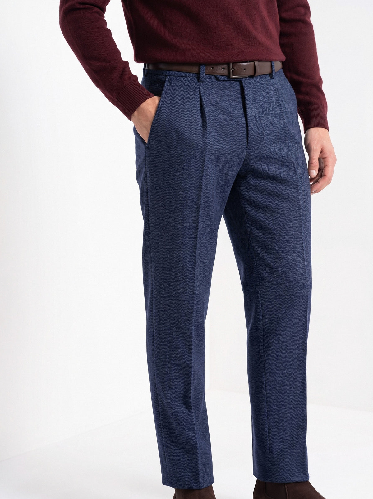 BLENIN men's herringbone wool trousers in navy, close-up of the details