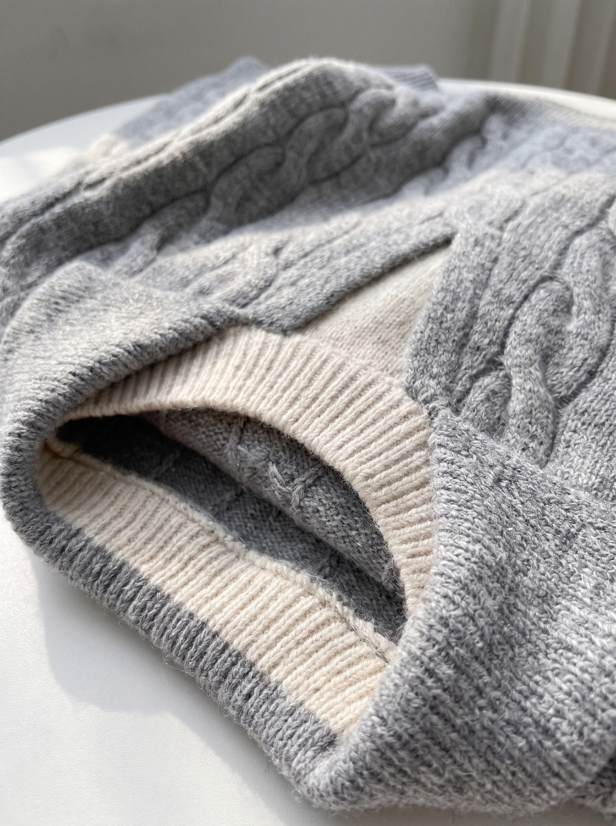 BLENIN men's layered collar cable sweater in light grey, fabric close-up