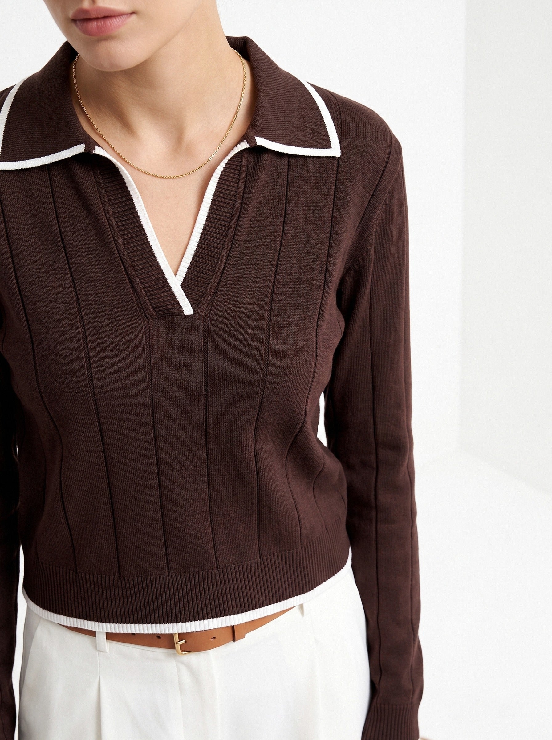 BLENIN contrast trim knit polo in chocolate, close-up of the details