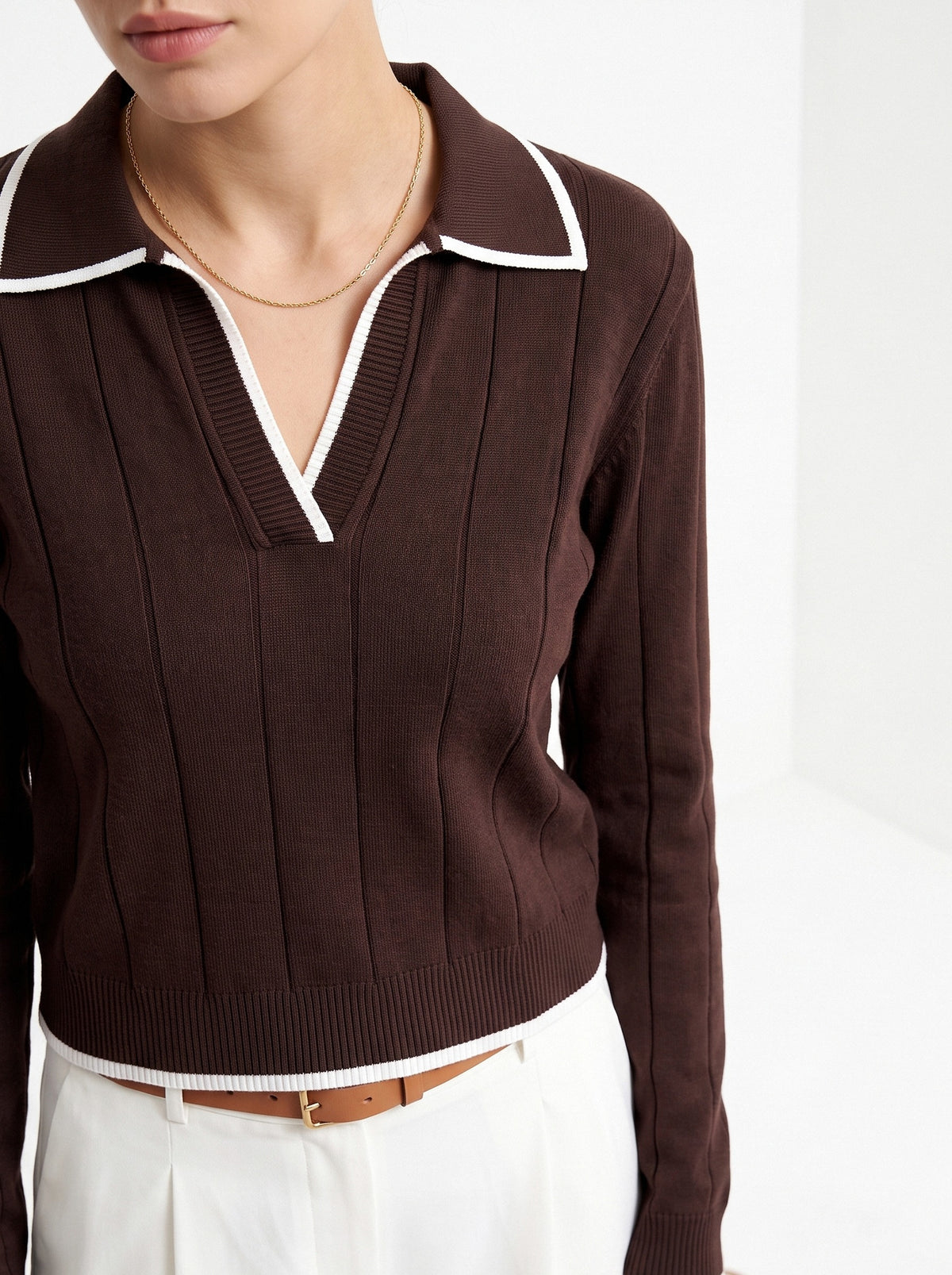 BLENIN contrast trim knit polo in chocolate, close-up of the details