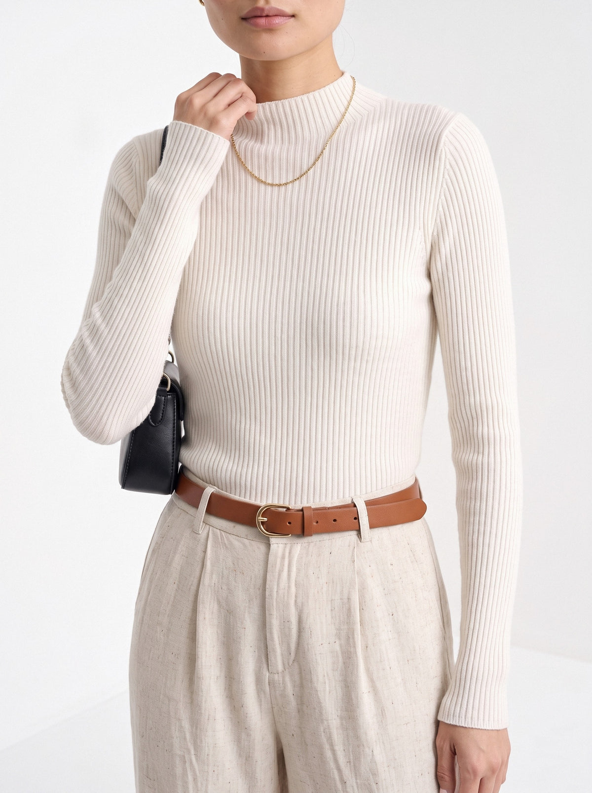 BLENIN cashmere mock neck sweater in milky, close-up of the details