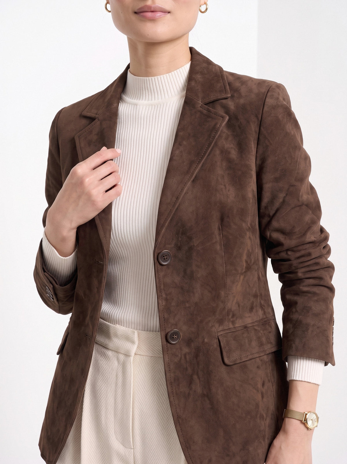 BLENIN women's suede-look blazer in brown, close-up of the details