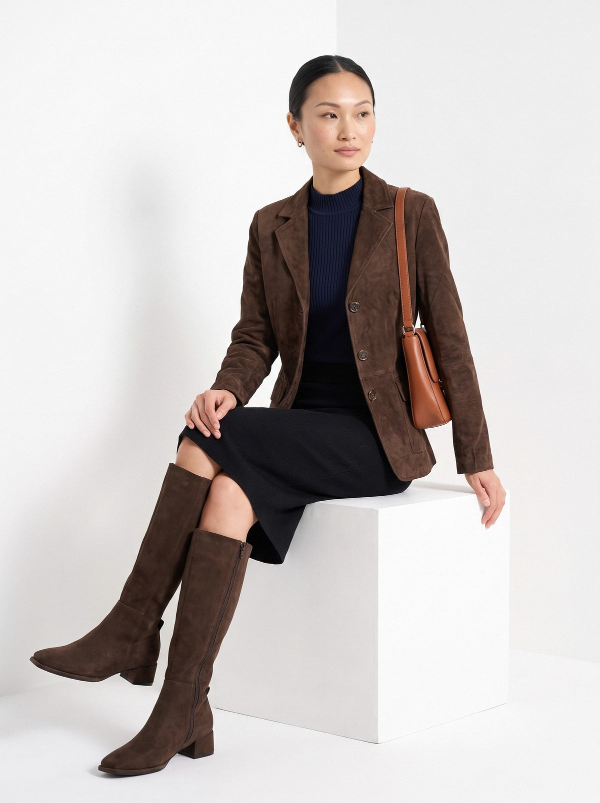 BLENIN women's suede-look blazer in brown, seated, full outfit
