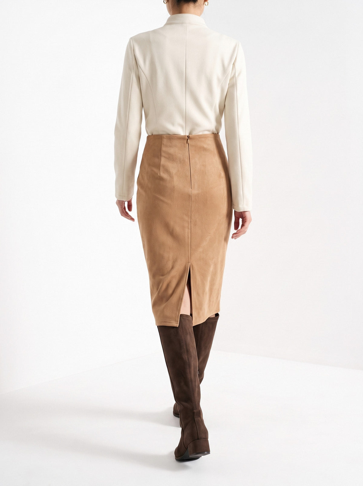 BLENIN women's suede-look pencil skirt in camel, styled detail